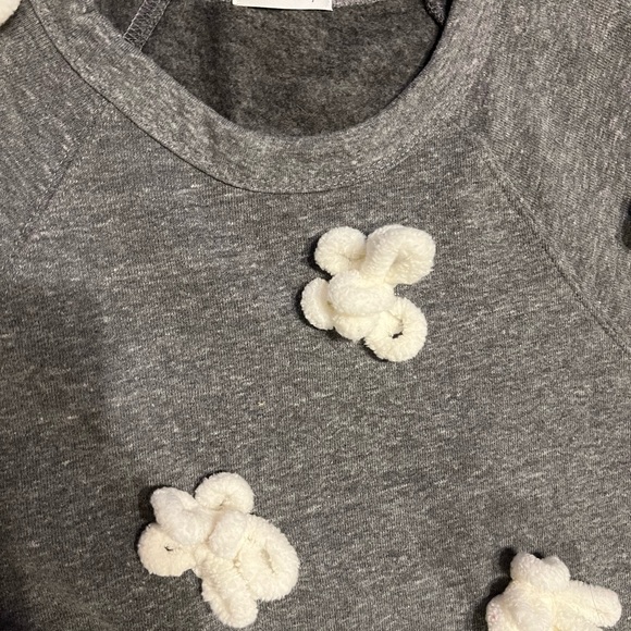 Darling Mrs. Emily Boutique Gray Loopy Pom Flower Soft SS Cropped Sweatshirt M - Picture 2 of 4